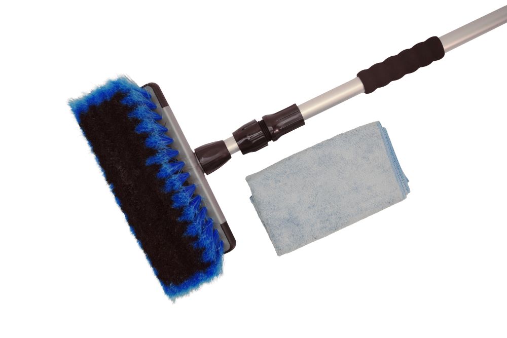 Camco Car Wash Brush Set with Telescoping Handle, Blue and Black, Includes Microfiber Towel, for Vehicle Cleaning